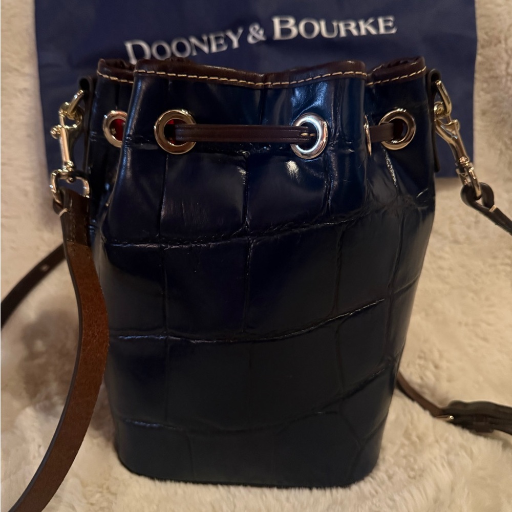 Dooney & Bourke Croco Small Drawstring Crossbody NWOT - Picture 5 of 10